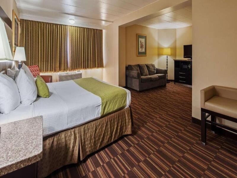 Best Western Louisville East Inn & Suites Екстериор снимка