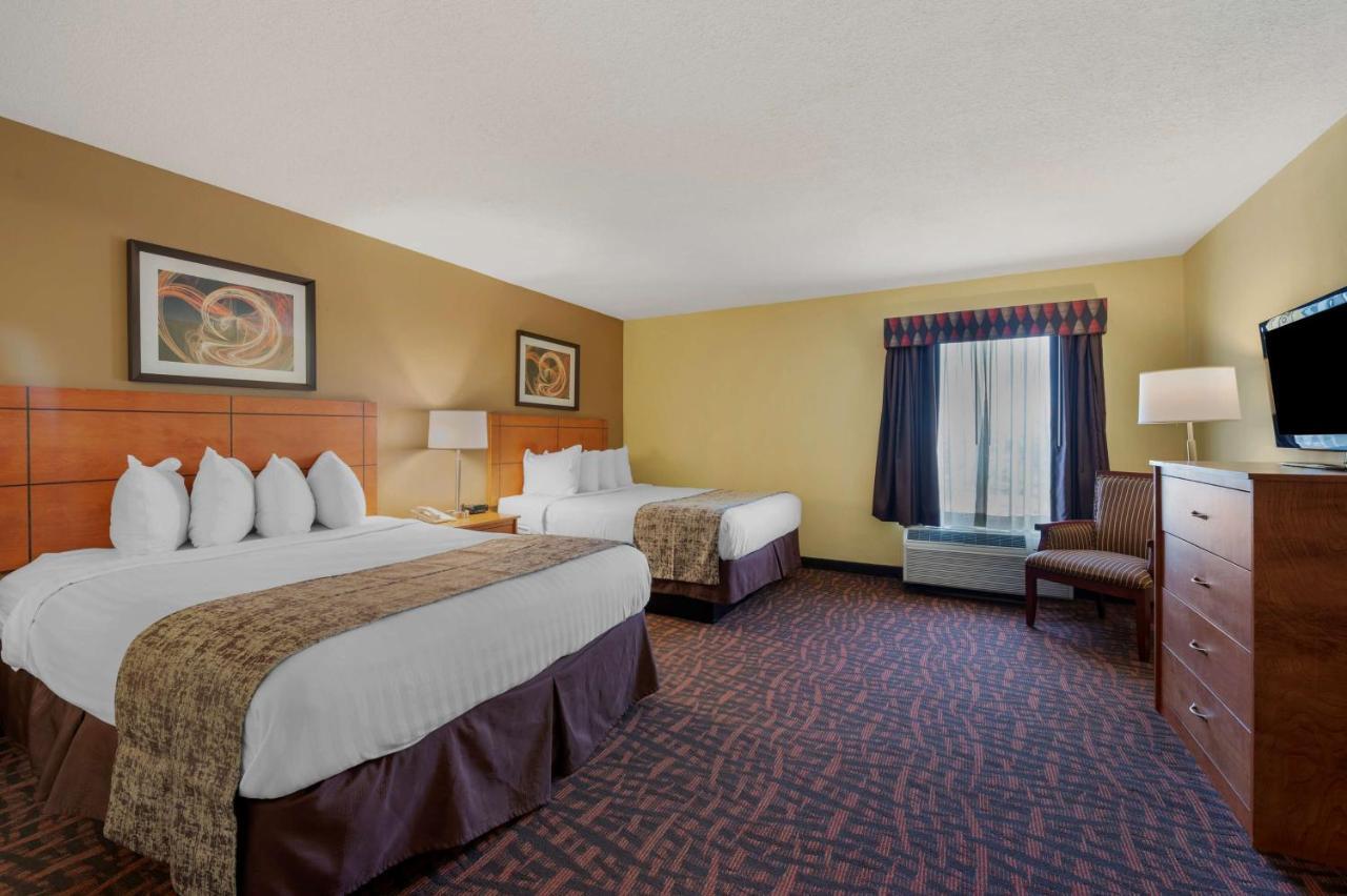 Best Western Louisville East Inn & Suites Екстериор снимка