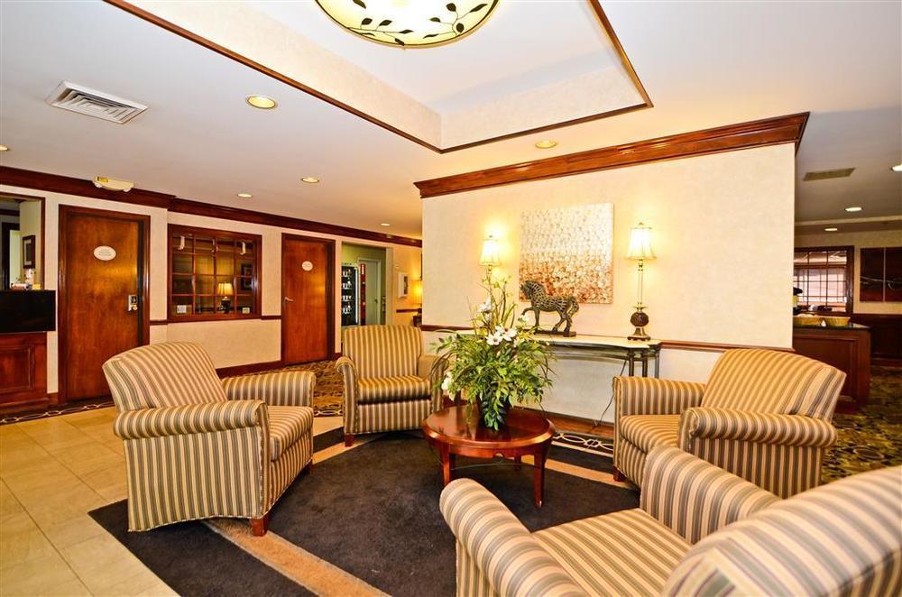 Best Western Louisville East Inn & Suites Стая снимка